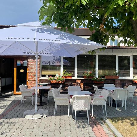 Nueva Park Hotel Brasov Ngoại thất bức ảnh