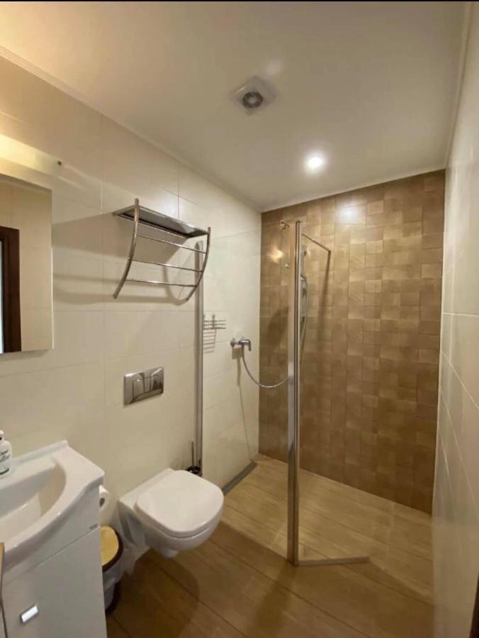 Nueva Park Hotel Brasov Ngoại thất bức ảnh
