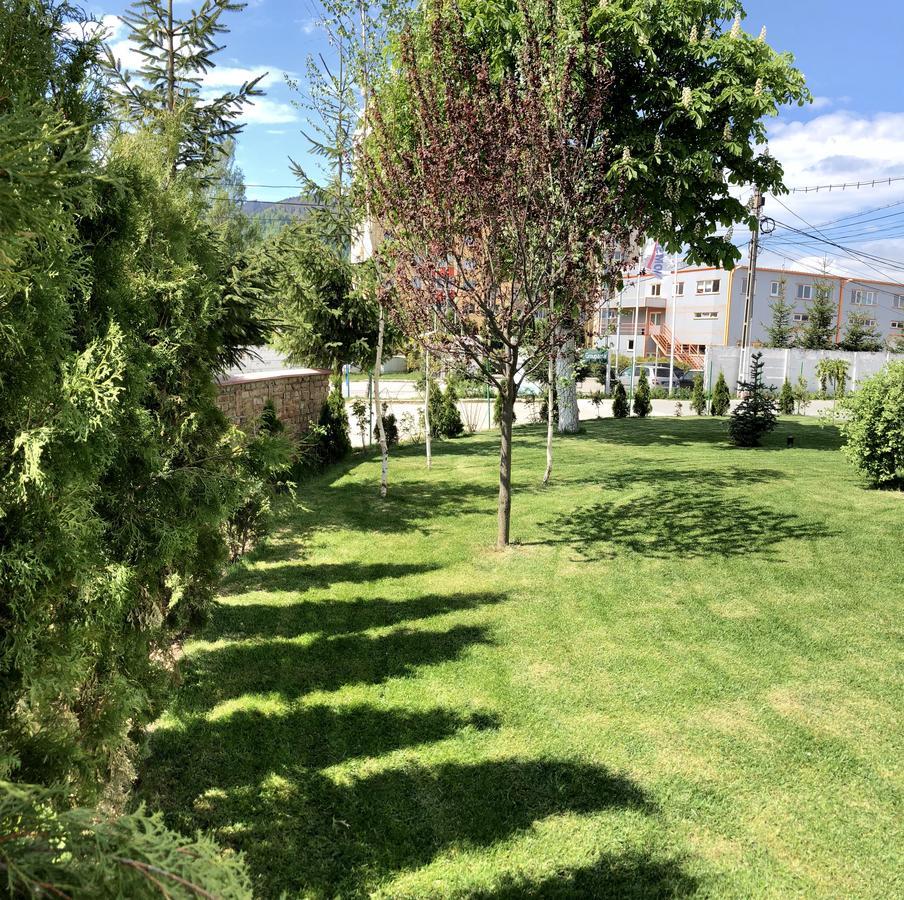 Nueva Park Hotel Brasov Ngoại thất bức ảnh