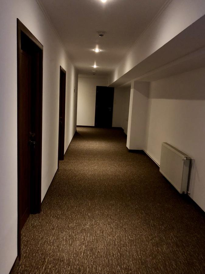 Nueva Park Hotel Brasov Ngoại thất bức ảnh