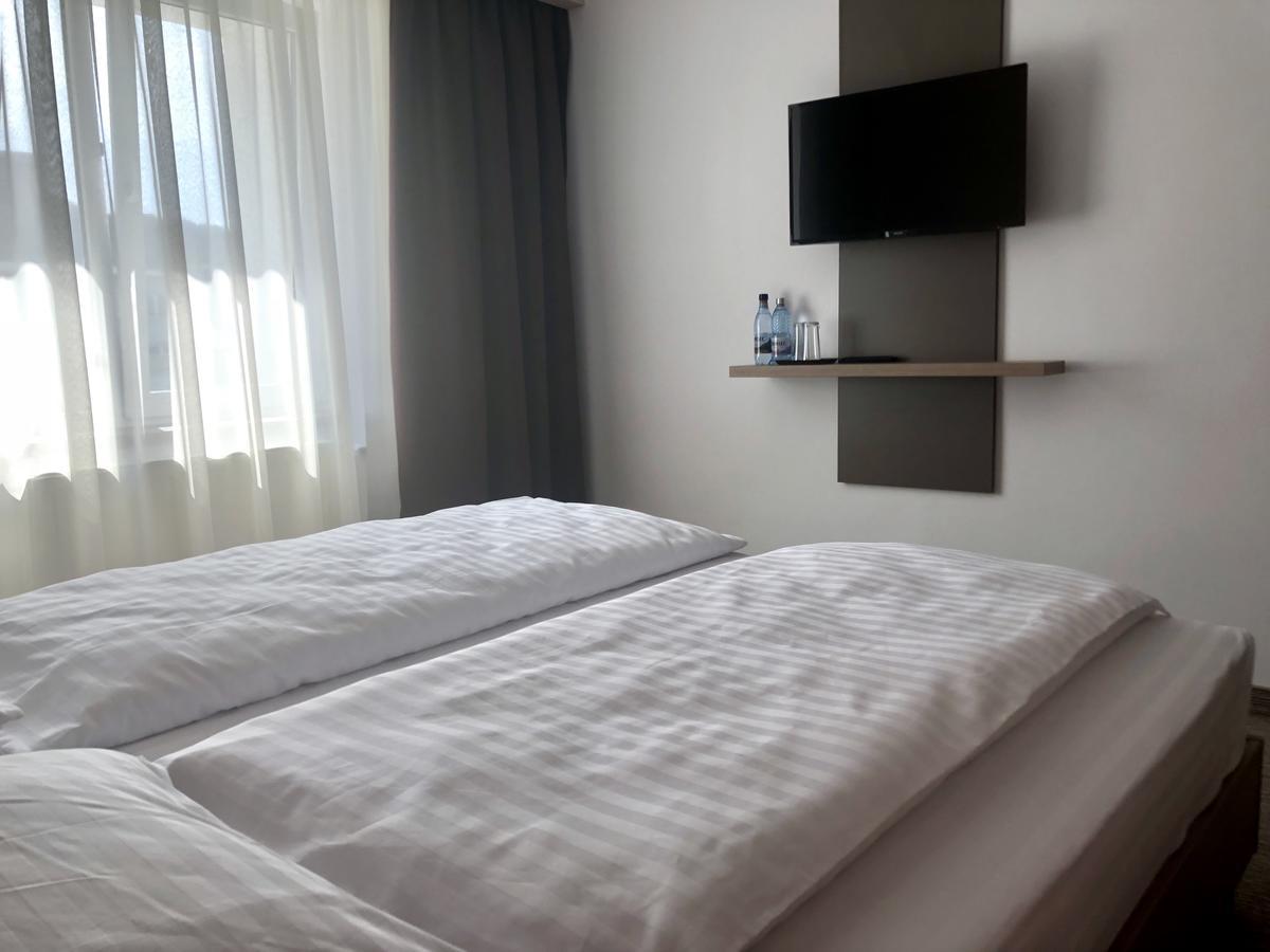 Nueva Park Hotel Brasov Ngoại thất bức ảnh