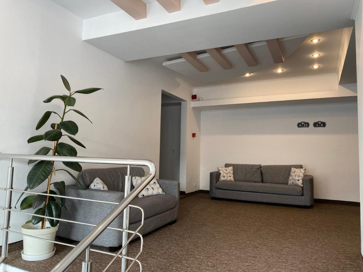 Nueva Park Hotel Brasov Ngoại thất bức ảnh
