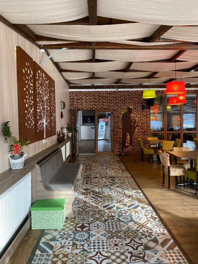 Nueva Park Hotel Brasov Ngoại thất bức ảnh